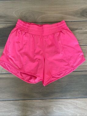 Lululemon Hotty hot high rise 4” workout shorts size 4